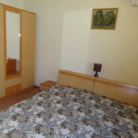 Comfortable Three-room Lejlighed Pomorie