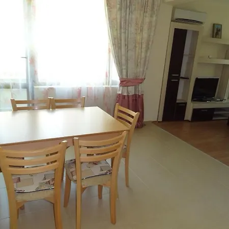 Comfortable Three-room Lejlighed *