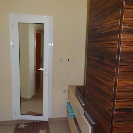 Comfortable Three-room